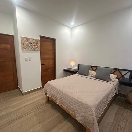 Private Fully Furnished Home At Wide Mouth Frog Hostel קפוס מראה חיצוני תמונה