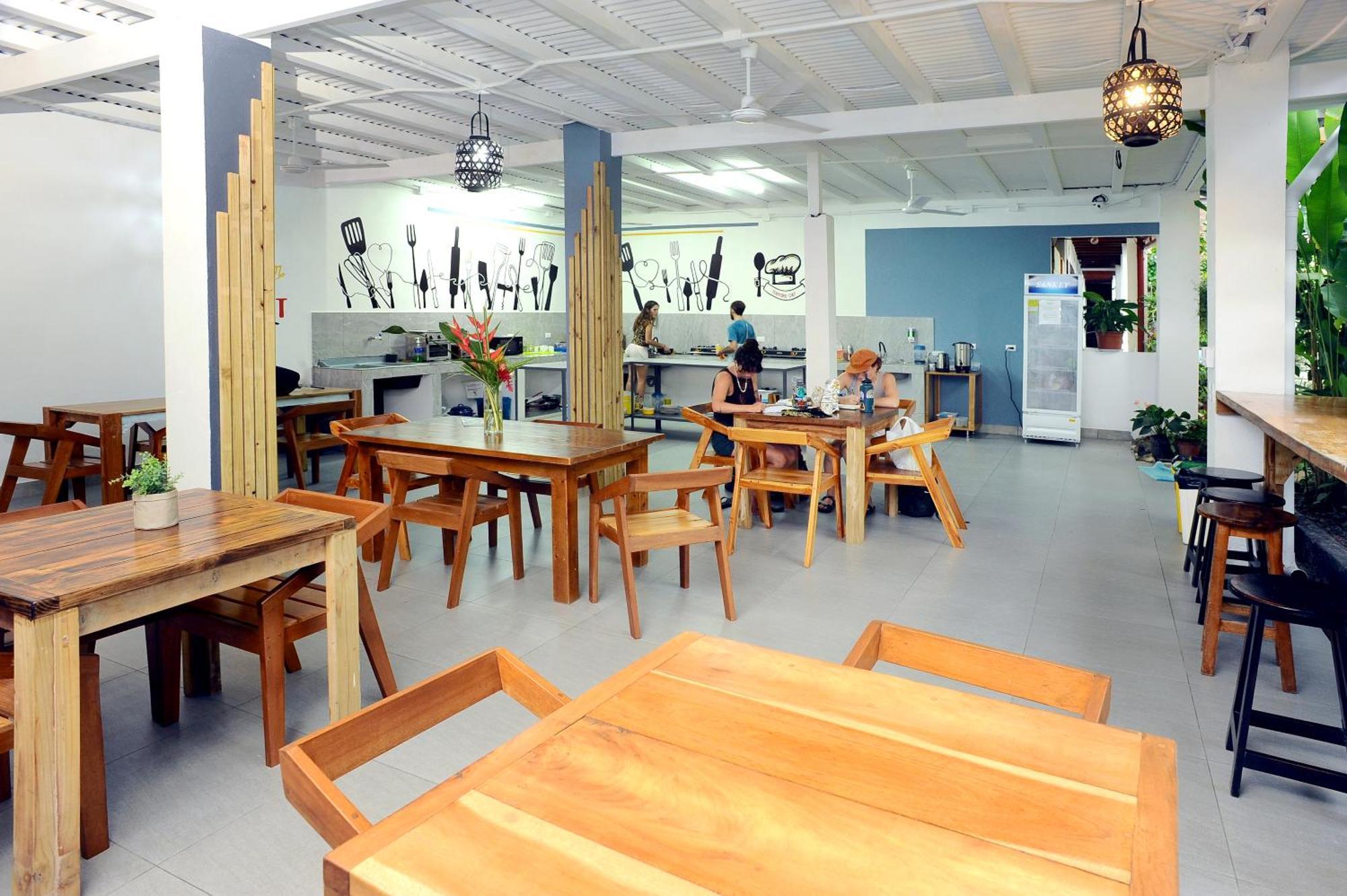 Private Fully Furnished Home At Wide Mouth Frog Hostel קפוס מראה חיצוני תמונה