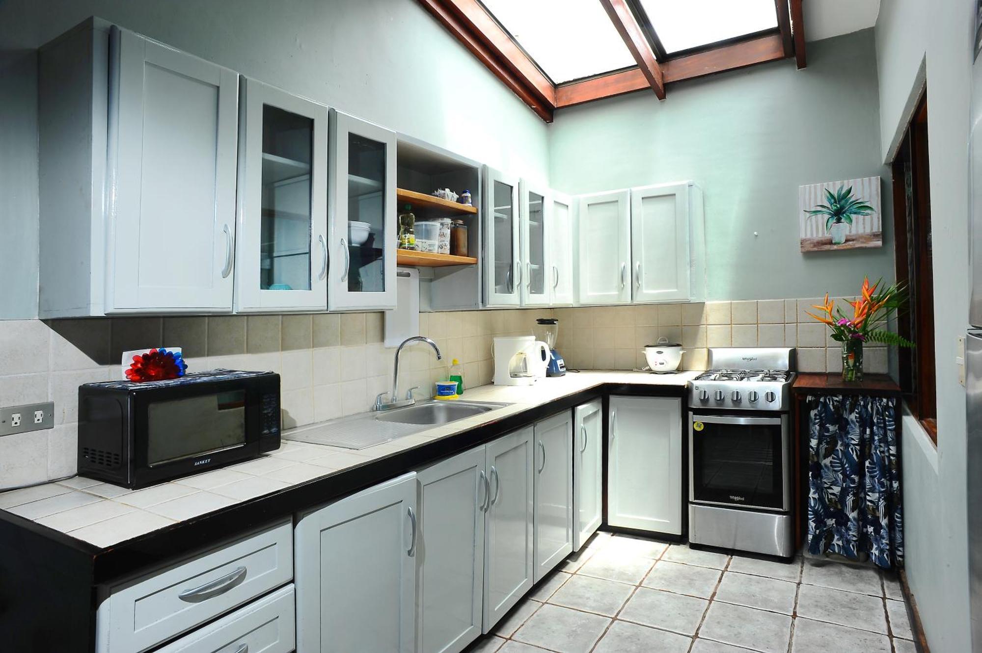 Private Fully Furnished Home At Wide Mouth Frog Hostel קפוס מראה חיצוני תמונה
