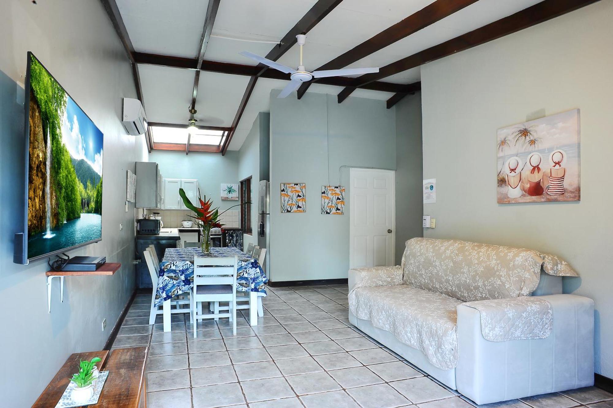 Private Fully Furnished Home At Wide Mouth Frog Hostel קפוס מראה חיצוני תמונה